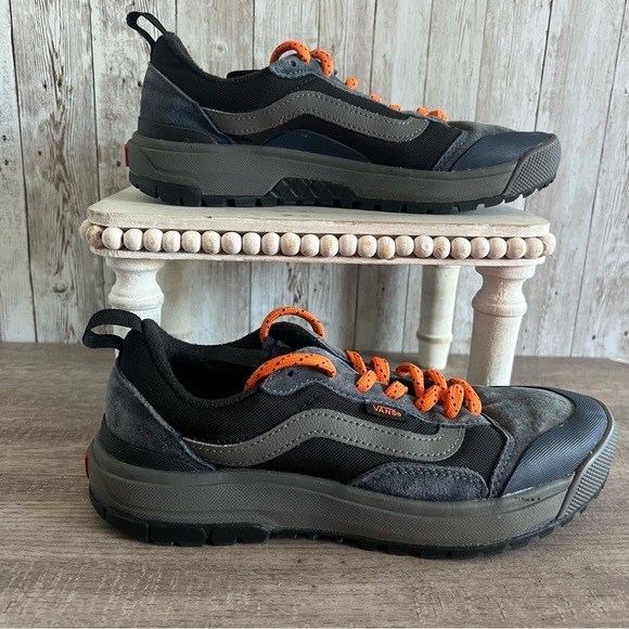 Vans Unisex Ultrarange EXO Navy and Orange Sneakers Womens 8, Men’s 6.5 - Picture 2 of 5